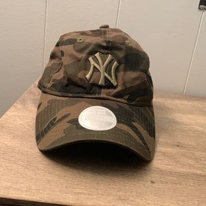 New York Yankees • New Era Adjustable Hat • Camo